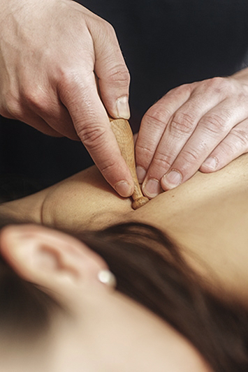 Triggerpunkt Behandlung / Gerd Lange - Physio & Eurasiatherapie im Breisgau